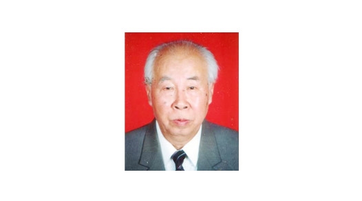 崔瑞珍.1980年－1984年任學(xué)校校長(zhǎng)；1984年－1989年任學(xué)校黨委書(shū)記