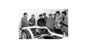 80年代初，交通部副部長(zhǎng)王展義來(lái)我校檢查指導(dǎo)工作