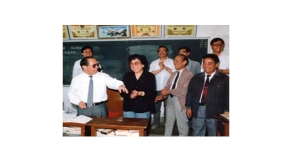 部長(zhǎng)黃鎮(zhèn)東、內(nèi)蒙自治區(qū)副主席沈淑濟(jì)慰問(wèn)藏班師生